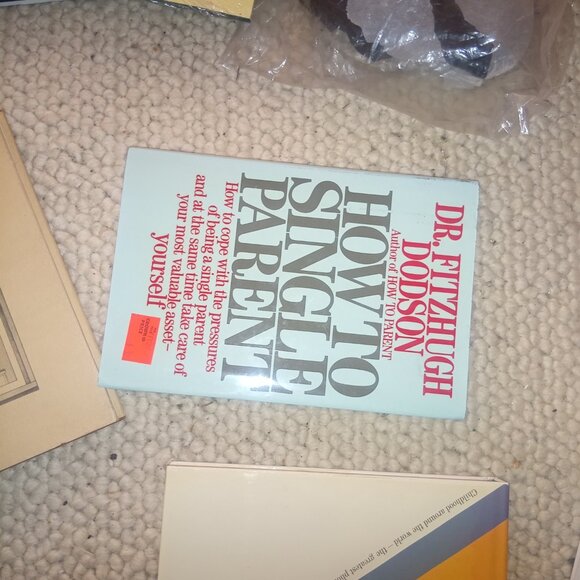 Book's - Picture 7 of 16